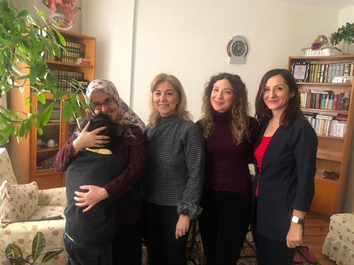 Karabağlar Gönül Elçilerimiz İlçemizdeki Koruyucu Ailelerimizi Ziyaret Etti