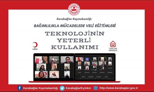 Velilerimize yönelik ''Teknolojinin Yeterli Kullanımı'' eğitimleri gerçekleştirilmiştir.