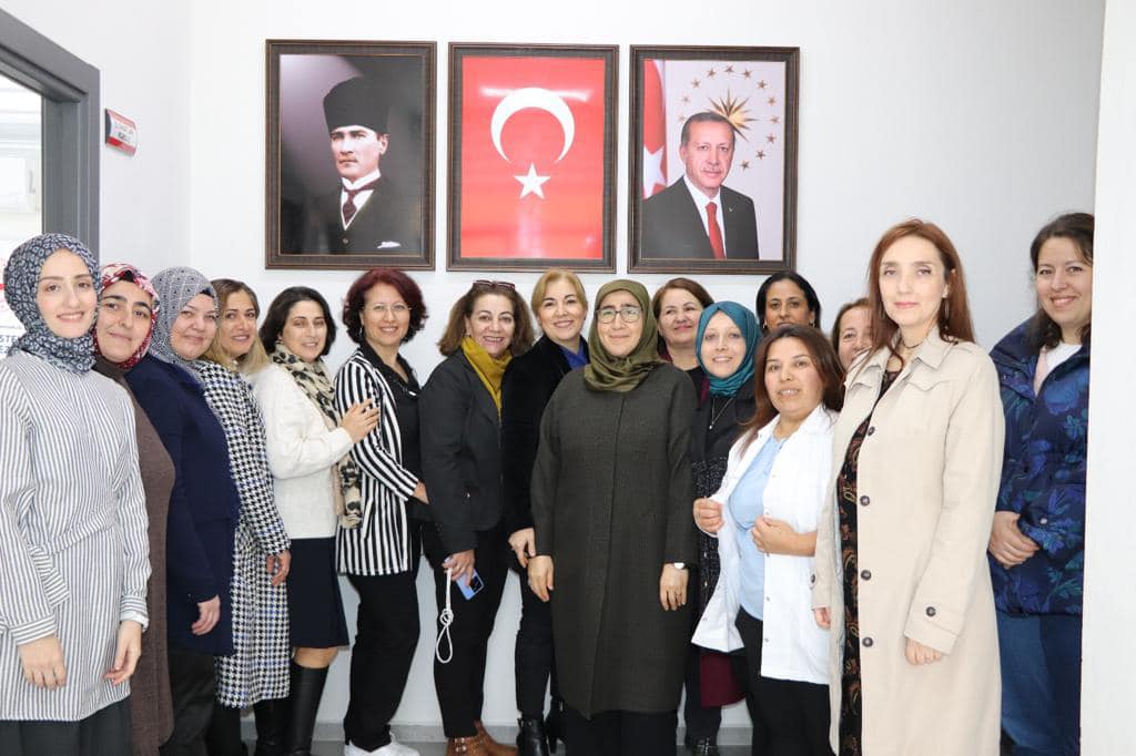 Valimiz Sayın Yavuz Selim Köşger'in eşleri Fatma Köşger, Aile Destek Merkezi'ni ziyaret etti.